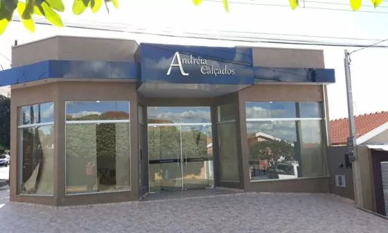 Inovações em Fachadas Comerciais: Mantendo-se à Frente Fachadas 3