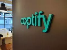 Letra Caixa em Aço Inox: Durabilidade e sofisticação em Rio Preto Letra Caixa em Aço Inox 2