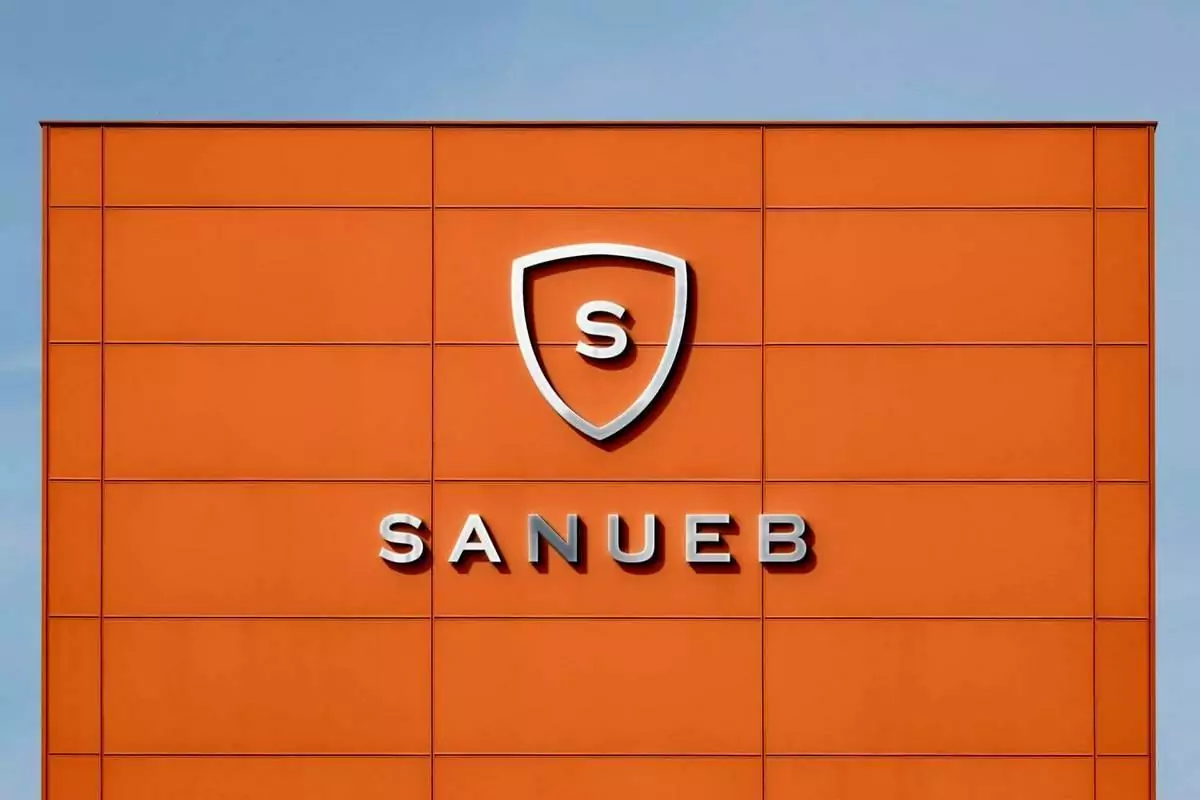 Placa em ACM: Durabilidade e impacto para o comércio em Rio Preto Fachadas 1