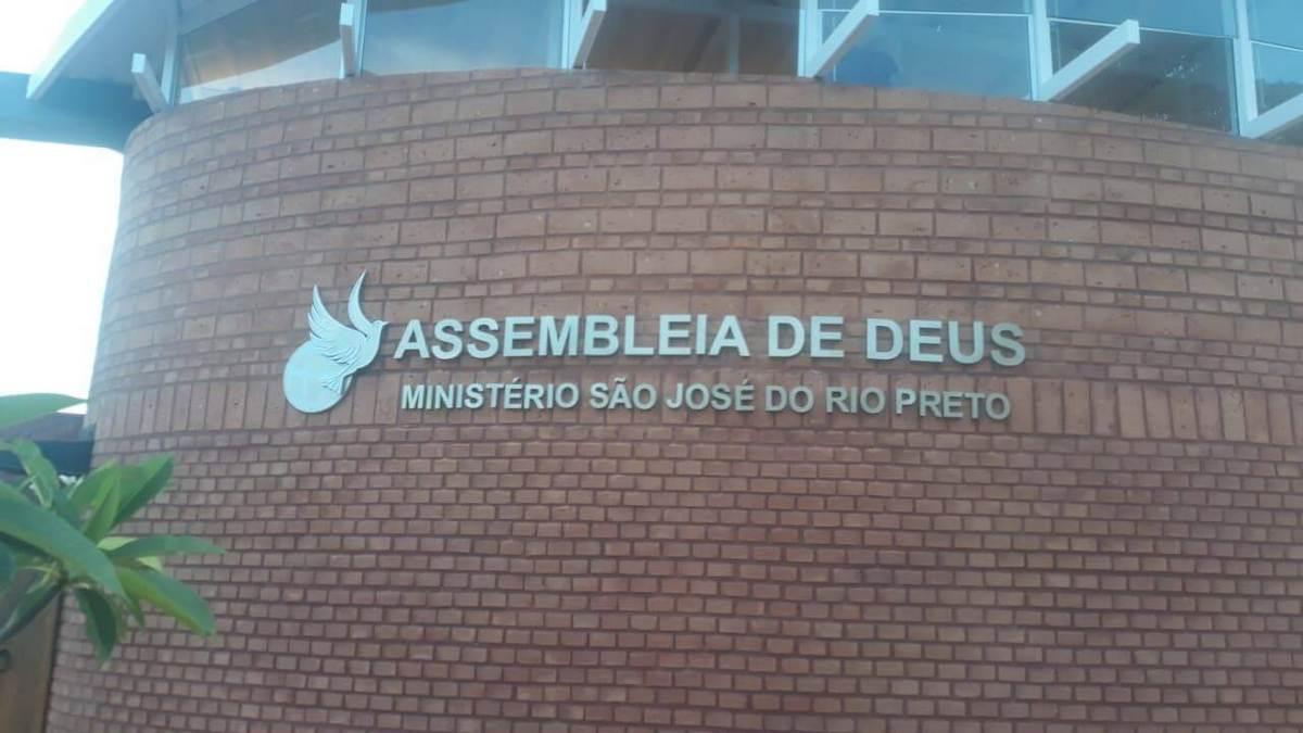 Letra Caixa em Aço Inox: Diferencie sua fachada com elegância Letra Caixa em Aço Inox 1