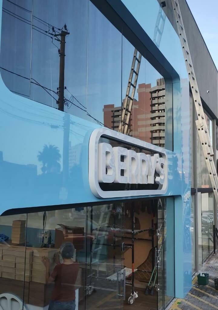 Inovando em design com Letra Caixa em PVC Letra Caixa em ACM 1