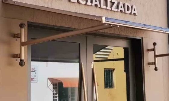 Fachadas comerciais elegantes com Placa em ACM para negócios em Rio Preto Fachadas 4